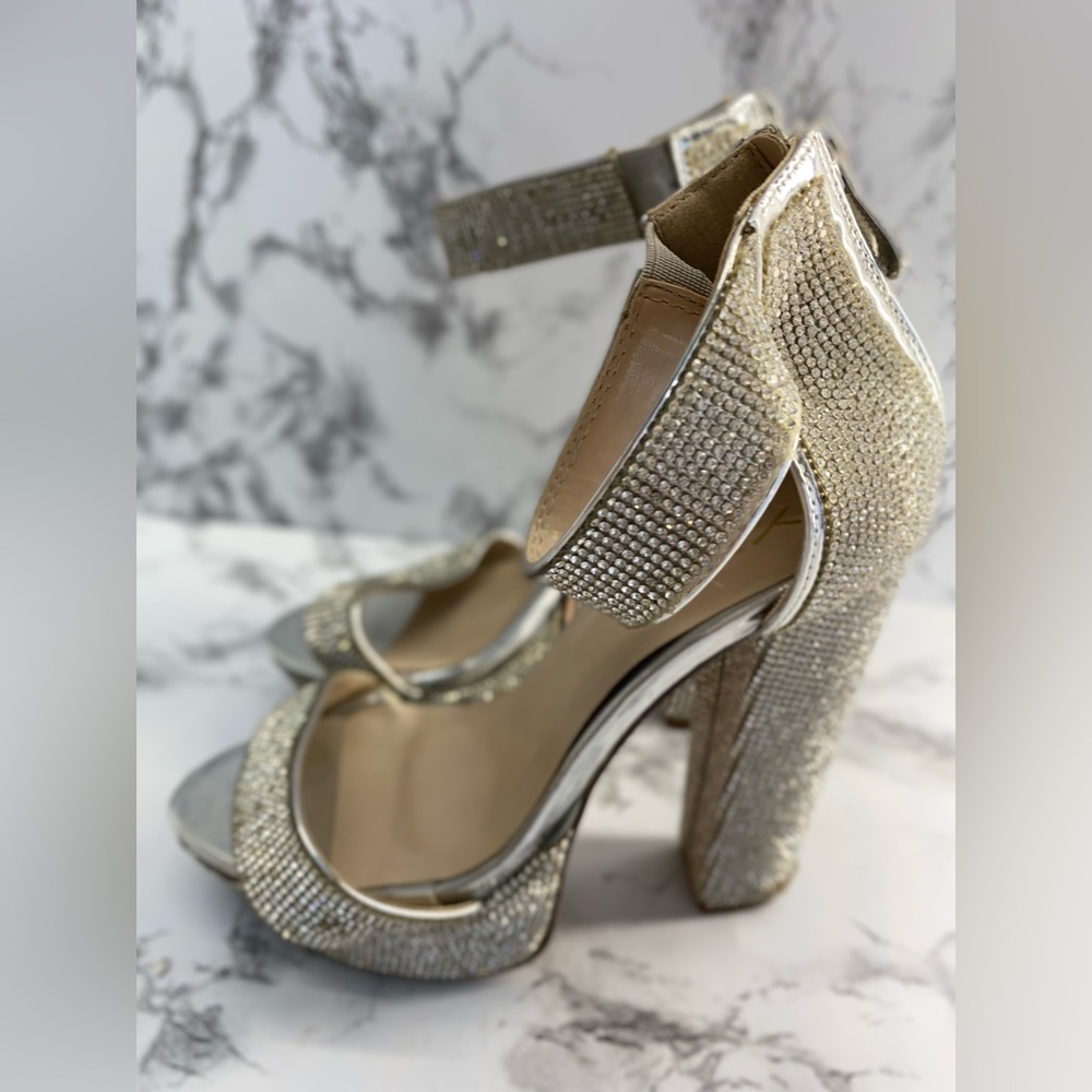 X2B Rhinestone Super Bling NYE Strappy 4.5 inch Block Heels Size 7
